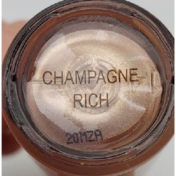 Eloise Beauty Bundle - Picture 7 of 7